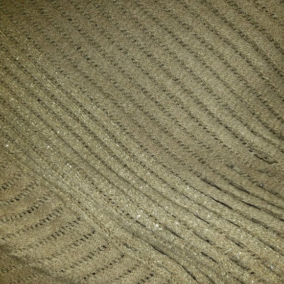 NWOT Shawl - Picture 2 of 3